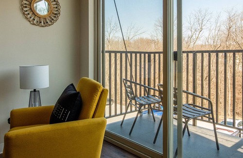 Ames Apartment | FRONTDESK Core Apts Campustown Ames