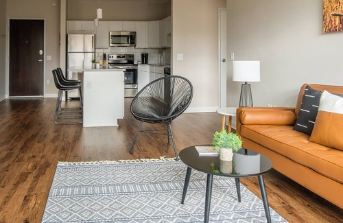 Ames Apartment | FRONTDESK Core Apts Campustown Ames