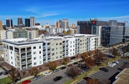 Five Points South Apartment | FRONTDESK Flats on 4th Apts Downtown Birmingham