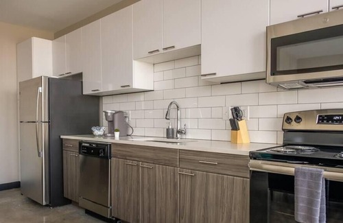 Downtown Kansas City Apartment | Frontdesk | Fully Furnished 2BR Apt with Wifi