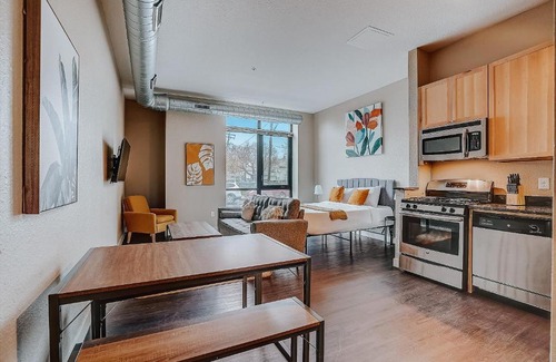 Downtown Minneapolis Apartment | FRONTDESK Minneapolis Grand Apts Downtown