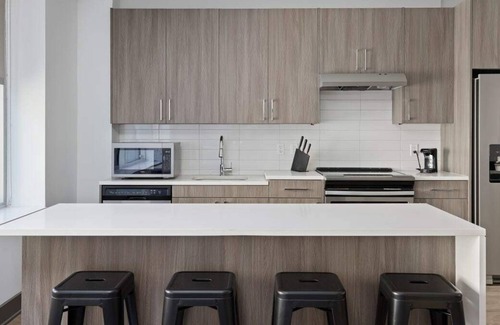 Downtown Kansas City Apartment | Frontdesk | Modern 1 BR Apt near the Crossroads