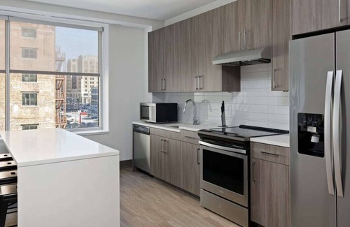 Downtown Kansas City Apartment | Frontdesk | Modern 1 BR Apt near the Crossroads