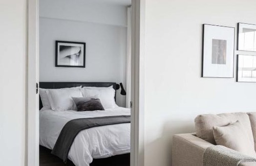 Central West End Apartment | FRONTDESK Modern Fully Equipped 2 BR Apt