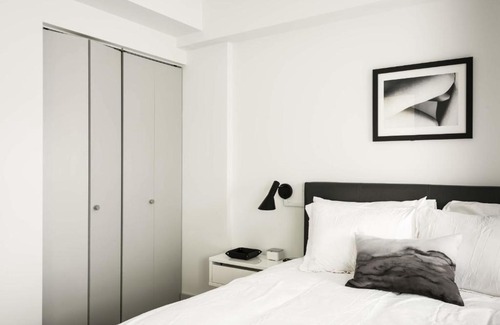 Central West End Apartment | FRONTDESK Modern Fully Equipped 2 BR Apt