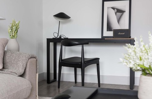 Central West End Apartment | FRONTDESK Sleek 1 BR Apt near the STL Zoo