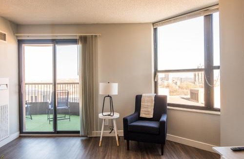 Gateway District Apartment | FRONTDESK The Churchill Apts Downtown Minneapolis