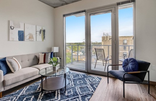 Lower East Side Apartment | FRONTDESK Urbanite Apts Lower East Side Milwaukee