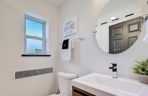 Walnut Hills Apartment | Frontdesk | Walnut Hills Studio Apt