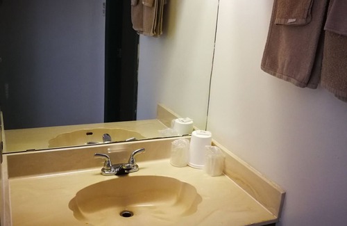 Coronation Hotel | Frontier Hotel