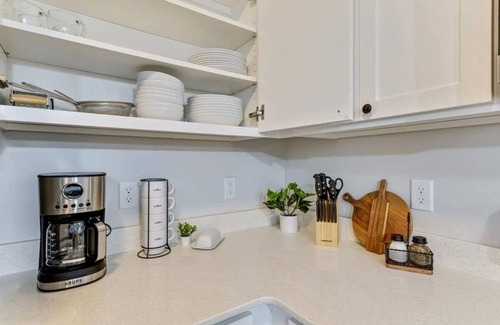 Lehi House | FrontRunner Lehi Station, Fully Equipped Kitchen!