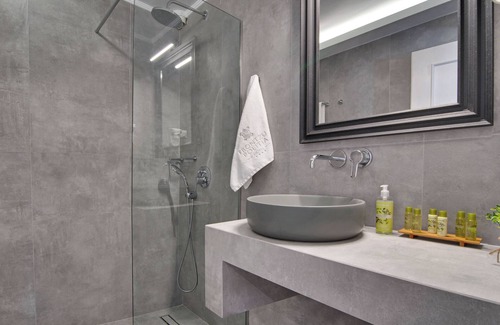 Ioannina Hotel | Frontzu Politia