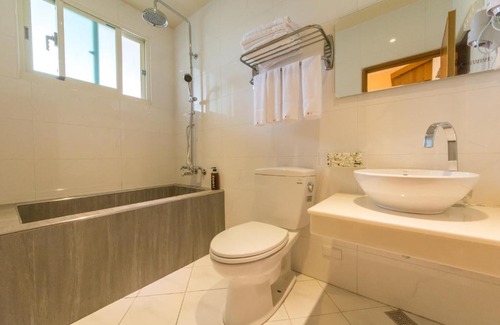 Jiaoxi House | Fruit B&B
