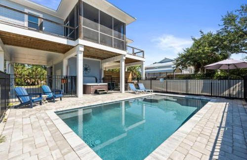 East End House | Fruitcakes- Private Pool- Hot Tub- Pet Friendly