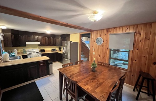 Standish House | Frye Island 3br +Loft Home w/Semi-Private Beach, Dock, & Mooring Across Street