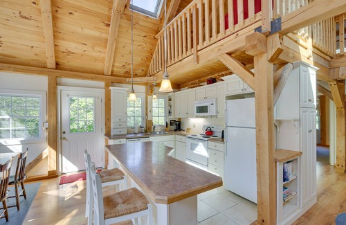 Standish Cabin | Frye Island Family Cabin with Lake & Beach Access!