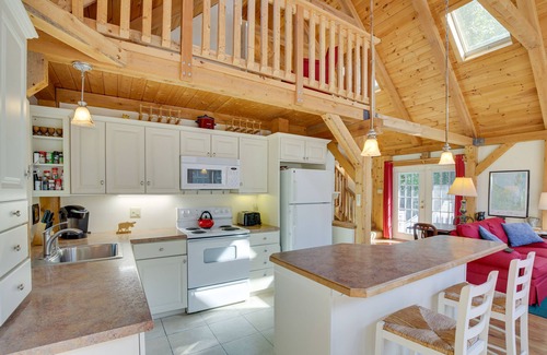 Standish Cabin | Frye Island Family Cabin with Lake & Beach Access!