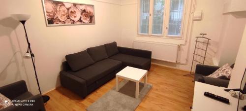 Szeged Apartment | FSQH UNDER Apartman