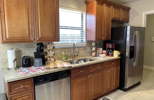 Lawton House | Ft. Sill-5 miles/Pet Welcome/11-Guests/4-BDR/5-QBED/2-FBA!