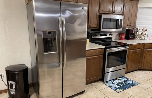 Lawton House | Ft. Sill-5miles,8-Guests, 5-QBED, 2-FBA, Pet Welcome!
