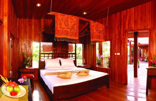 San Sai Hotel | Fuengfah Riverside Garden Resort