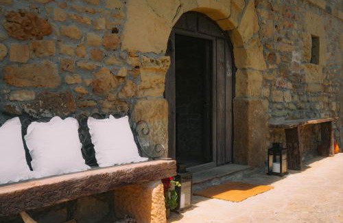 San Bartolome de Meruelo House | Fuente de Güelo