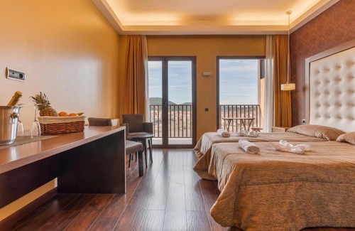 Valderrobres Hotel | Fuente del Miro