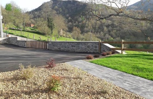 Soto de Cangas Cottage | Fuente El Güeyu apartments for 4 people