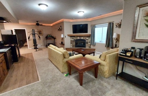 Idaho Falls House | Full basement of 1,600 sqft close to Grand Teton and Yellowstone Park.