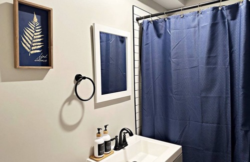 Potomac West Apartment | Full Cozy Apt/Full Condo/Self check in