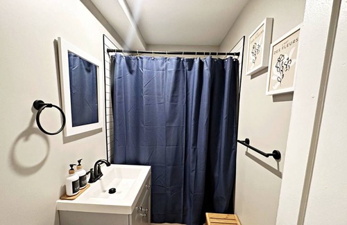 Potomac West Apartment | Full Cozy Apt/Full Condo/Self check in