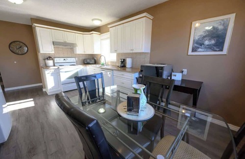 Grande Prairie House | Full House & Budget Friendly