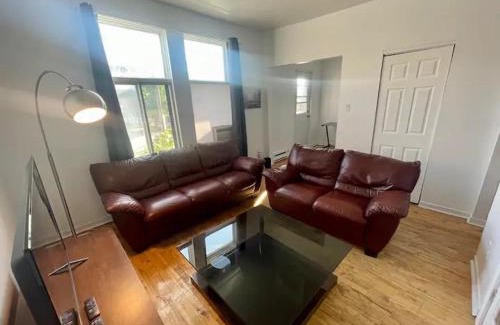 Mile End House | FULL KITCHEN 12MIN DTOWN Room B