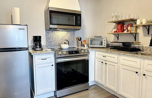 Central Oklahoma City House | Full-Kitchen 2 Bedroom House | 9 Mins to OKC State Fair #41A