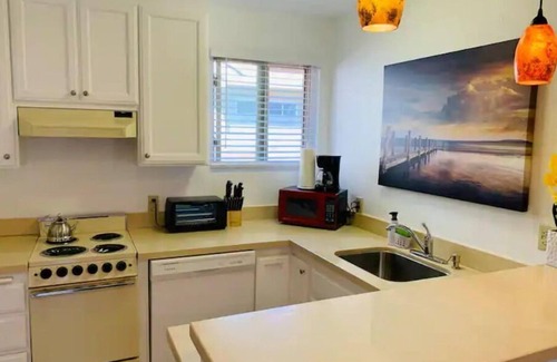 Castro Valley Apartment | Full Kitchen Studio w/AC