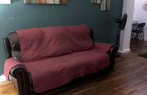 Queens Apartment | FULL LARGE BD apt with a 5min walk to HOLLIS train station and walk to D b/STOP