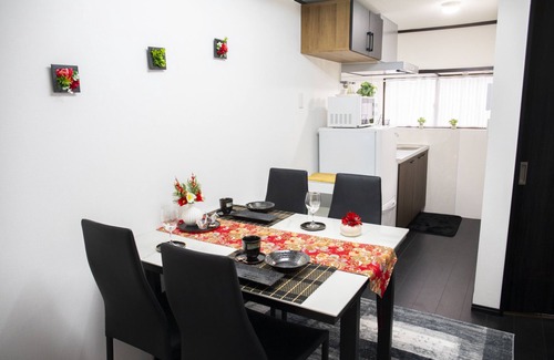 Nishinari House | Full Renovation/tamade Station 4 Min/2ldk/max 8 Persons