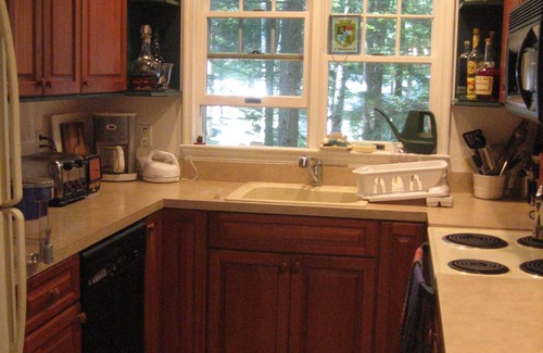 South Casco House | Full Season Beautiful Lakefront Retreat With Year Round Attractions
