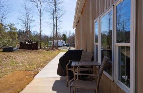 Carthage Apartment | Full Stop Landing - Carthage