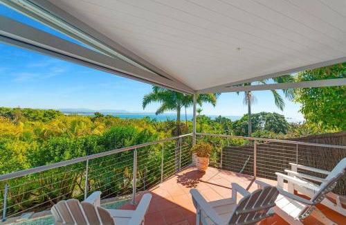 Byron Bay House | Fuller Holidays - Lee Lane Beach House - Lighthouse Rd Byron