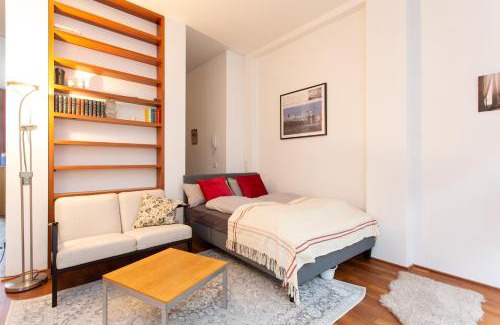 Zentrum-Sued Apartment | FullHouse - Leipzig - M14 Apartments - Balcony - SmartTV