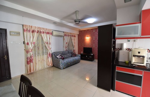 Bayan Lepas Apartment | fully air-condition,near food court,near SPICE and airport