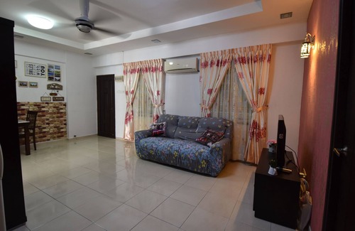 Bayan Lepas Apartment | fully air-condition,near food court,near SPICE and airport