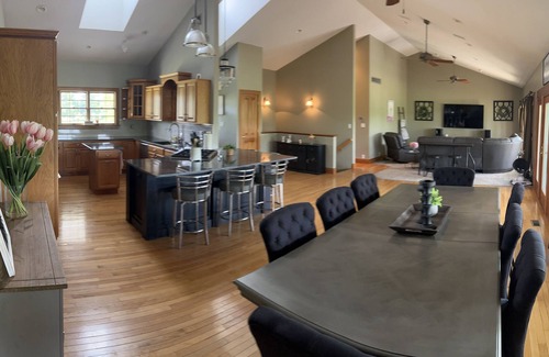 Murphysboro House | Fully custom modern four bedroom home on 13 acres with a stocked pond.