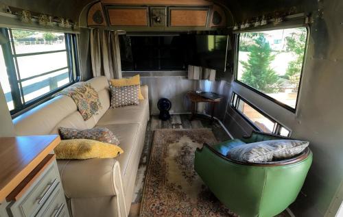 Fairhope House | Fully Equipped Airstream Near the Beach and Perfect for a Glamping Experience in Fairhope, AL