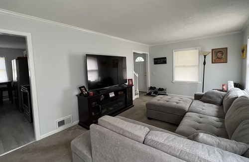 Rochester House | Fully Equipped Modern 2BR to entertain-Close to DT