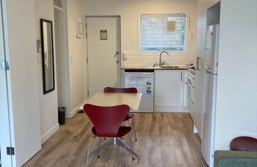 Epsom Apartment | Fully Equipped One Bedroom Unit