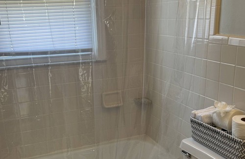 Warren House | Fully equipped with gym, washer/dryer