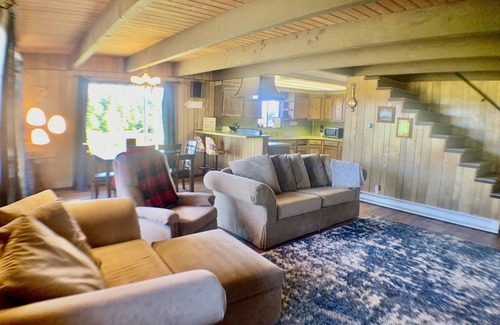 Copalis Beach House | fully fenced Dog yard - Overlooking the Copalis River -