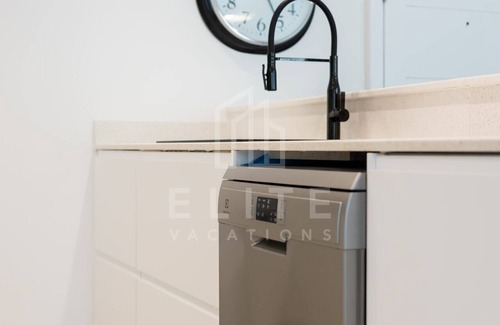 The Greens Apartment | Fully Furnished 1BR Apartment with Stunning Interior